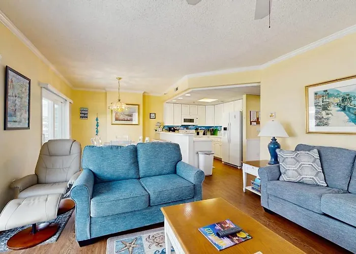 Ocean Block With 2 Balconies Ac Fireplace Laundry & Shared Pool Holiday home