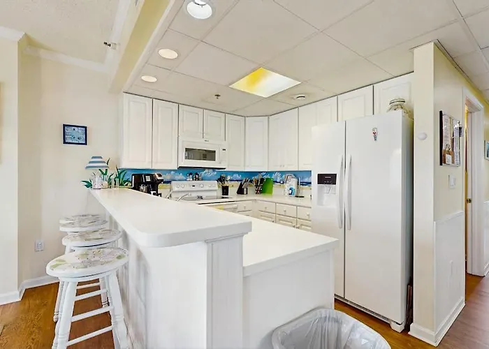 Holiday home Ocean Block With 2 Balconies Ac Fireplace Laundry & Shared Pool Ocean City