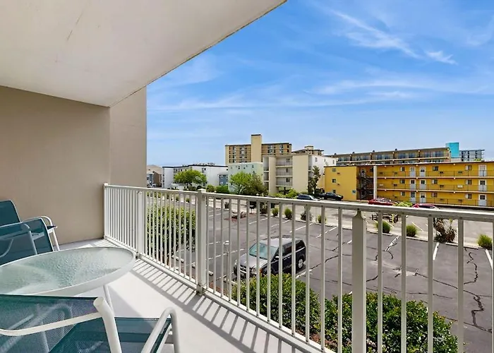 Ocean Block With 2 Balconies Ac Fireplace Laundry & Shared Pool Holiday home Ocean City