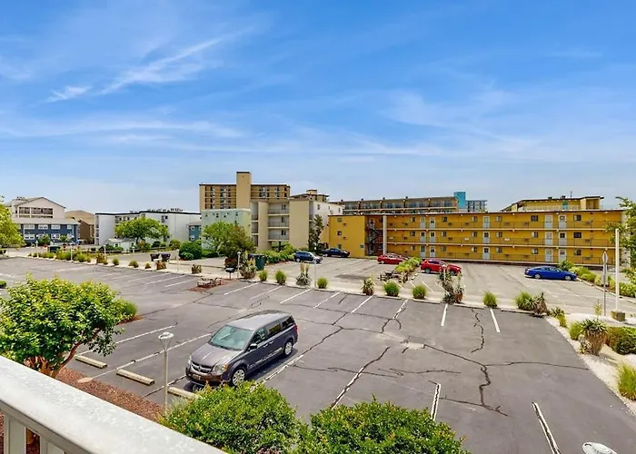 Ocean Block With 2 Balconies Ac Fireplace Laundry & Shared Pool * Ocean City